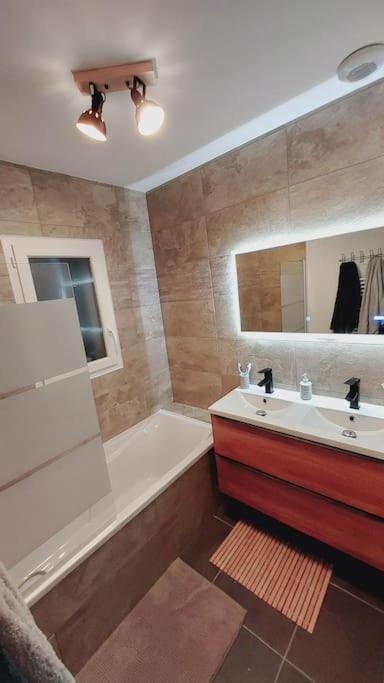 Maison Neuve Proche Station De Ski, 10 Couchages, Tout Confort Granieu Exterior foto